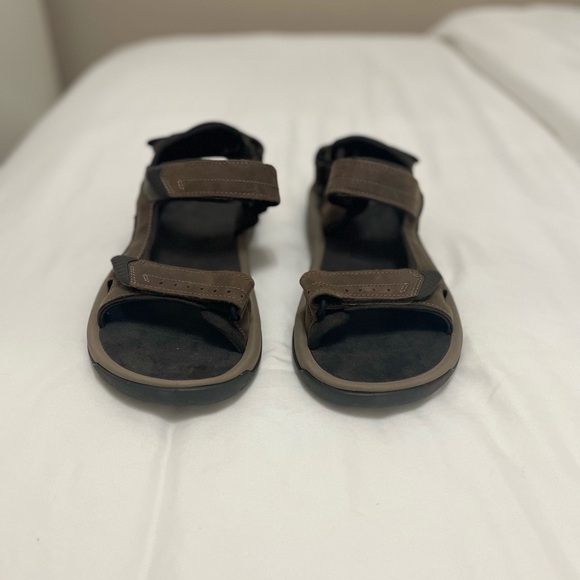Teva Langdon River Brown Sandal Size 9 - Picture 2 of 8